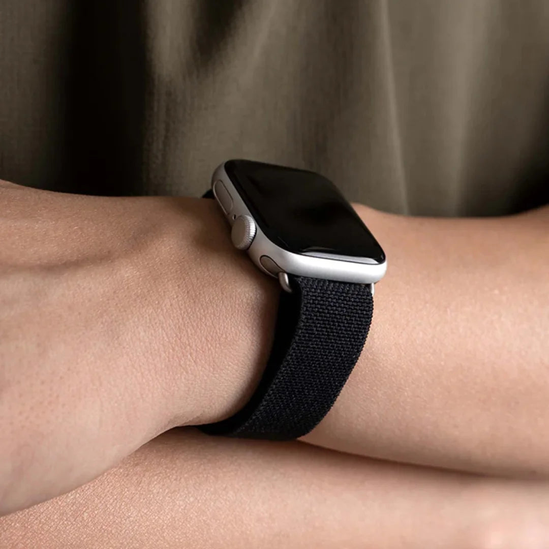 Black | Apple Watch Milanese Magnetic Loop Strap | Stainless Steel Band  | 42mm / 44mm / 45mm